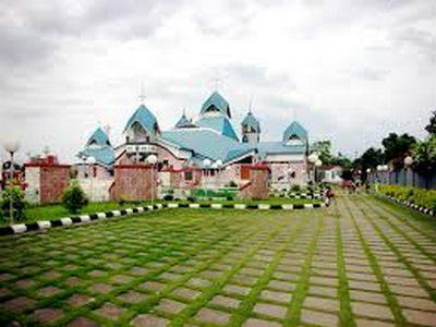 Cathedral_400x300.jpg Cathedral_400x300.jpg